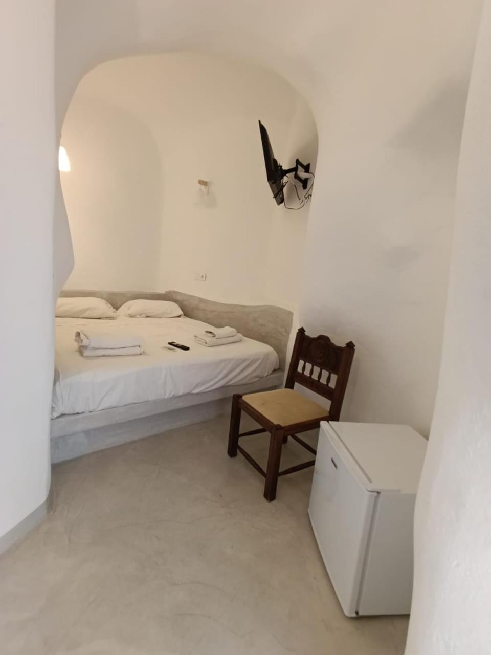 Fira Comfort Rooms Exterior foto